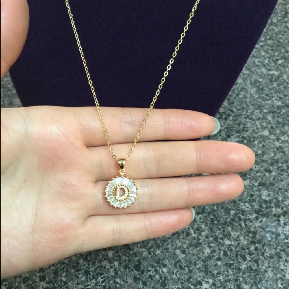 New 18K gold “D” CZ diamond for women